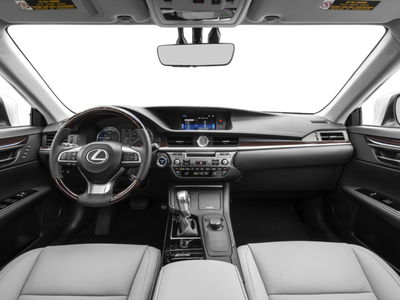 2017 Lexus ES 300h