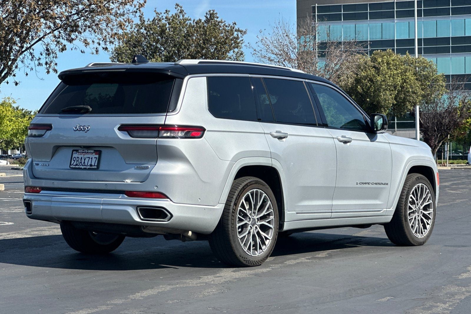 2022 Jeep Grand Cherokee L Summit