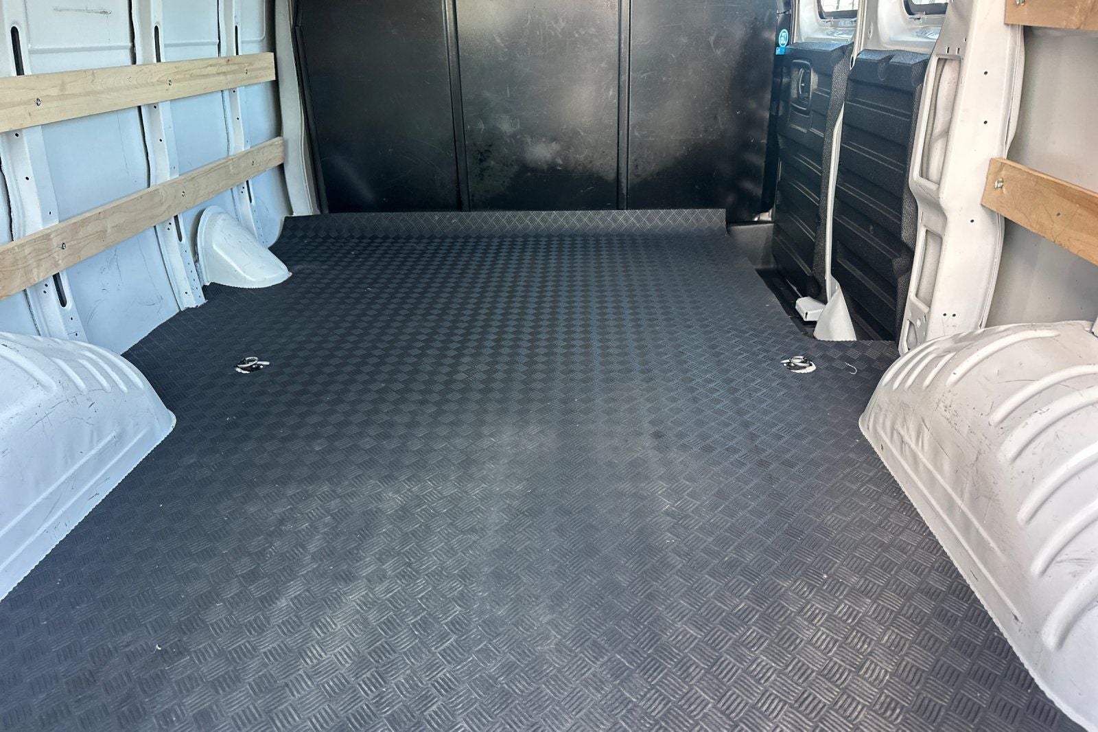 2025 Chevrolet Express 2500 Work Van Cargo