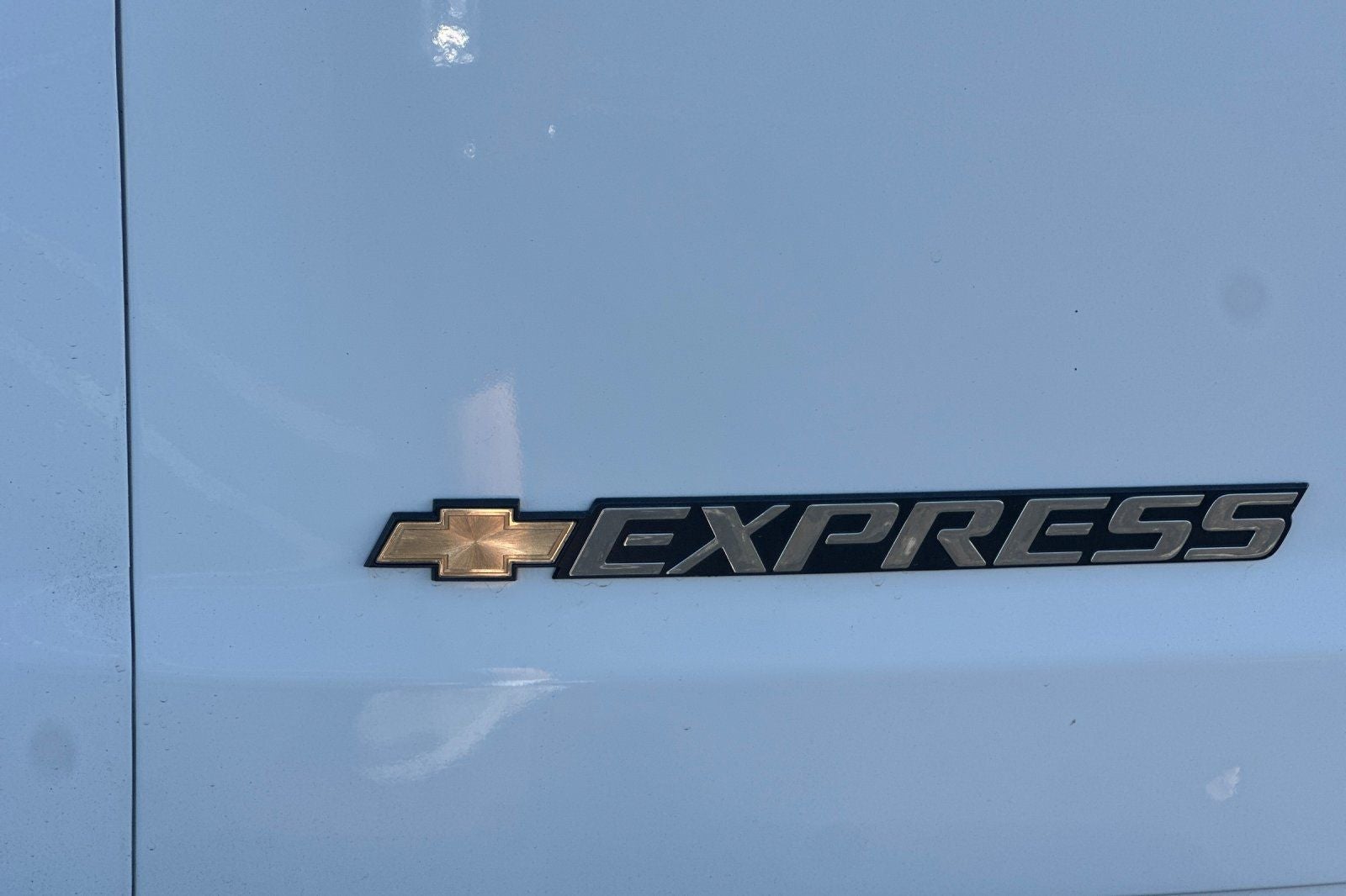 2025 Chevrolet Express 2500 Work Van Cargo
