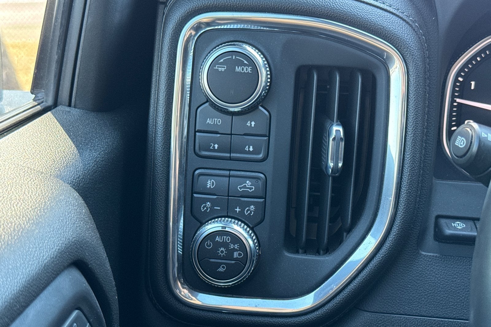 2023 GMC Sierra 2500HD Denali
