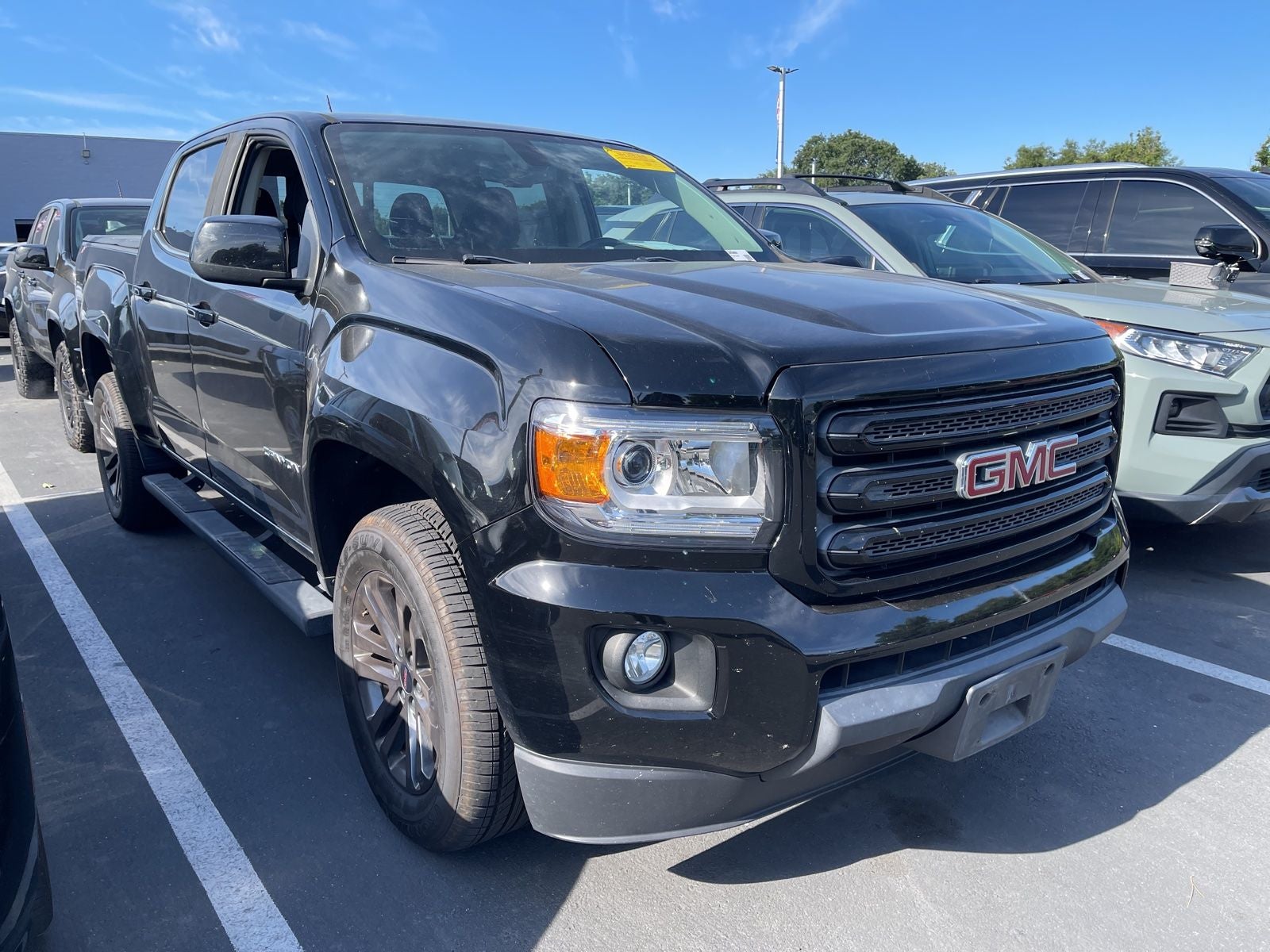 2019 GMC Canyon 2WD SLE Crew Cab Short Box's photo