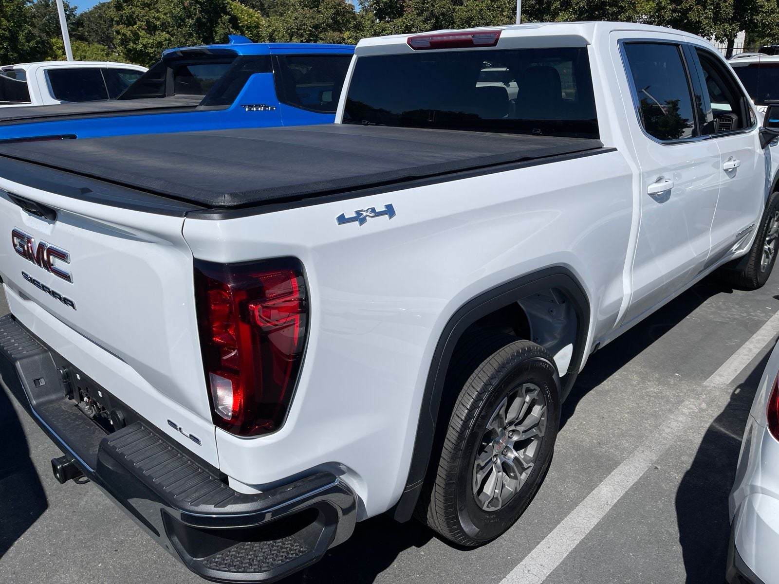 2024 GMC Sierra 1500 SLE