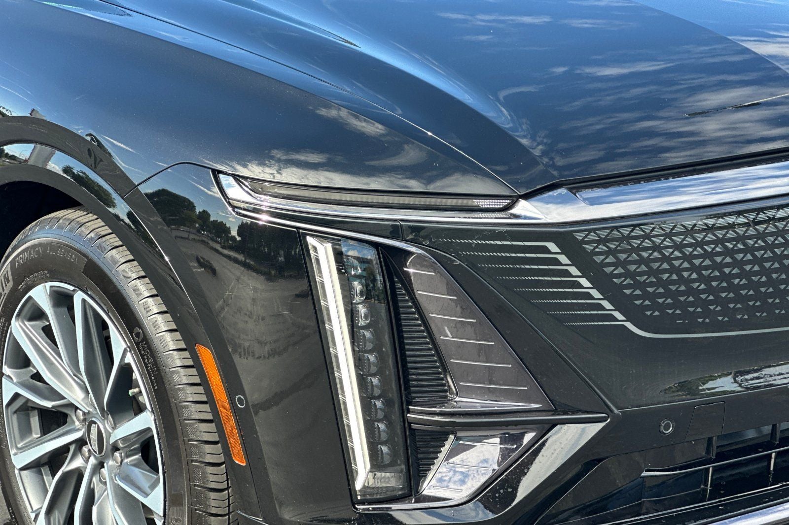 2024 Cadillac LYRIQ Sport