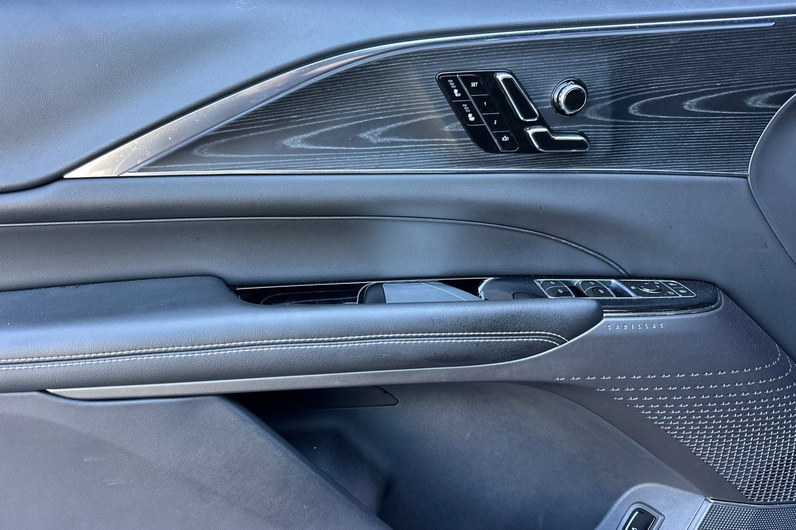 2024 Cadillac LYRIQ Sport