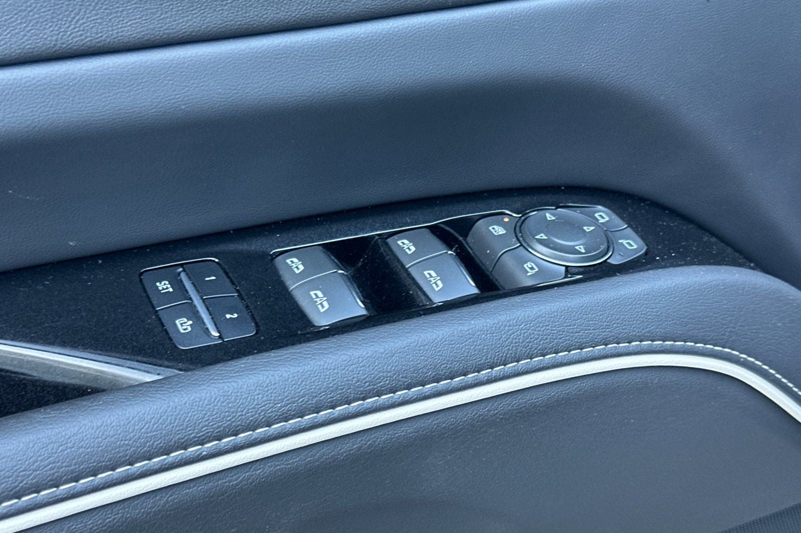 2022 Cadillac Escalade Luxury