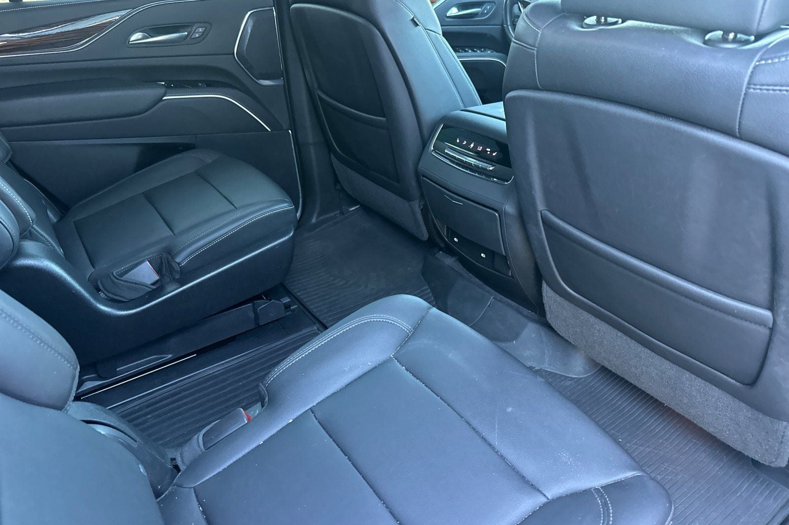 2022 Cadillac Escalade Luxury