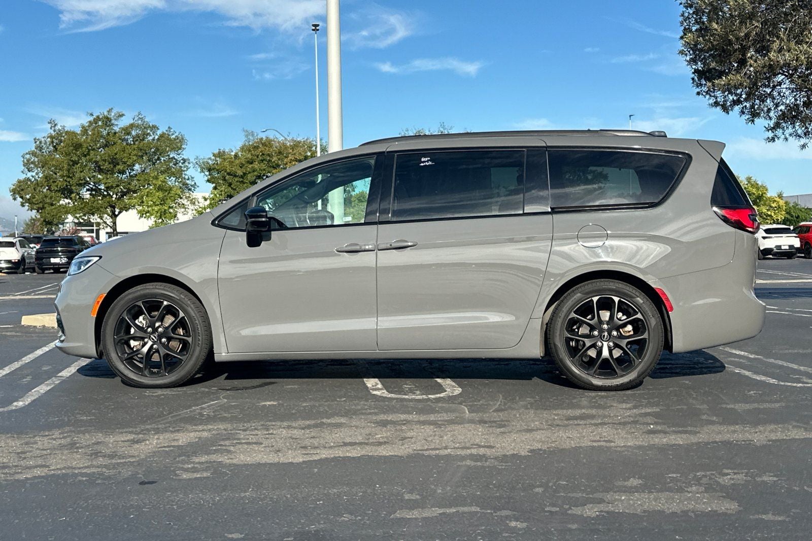 2025 Chrysler Pacifica Limited