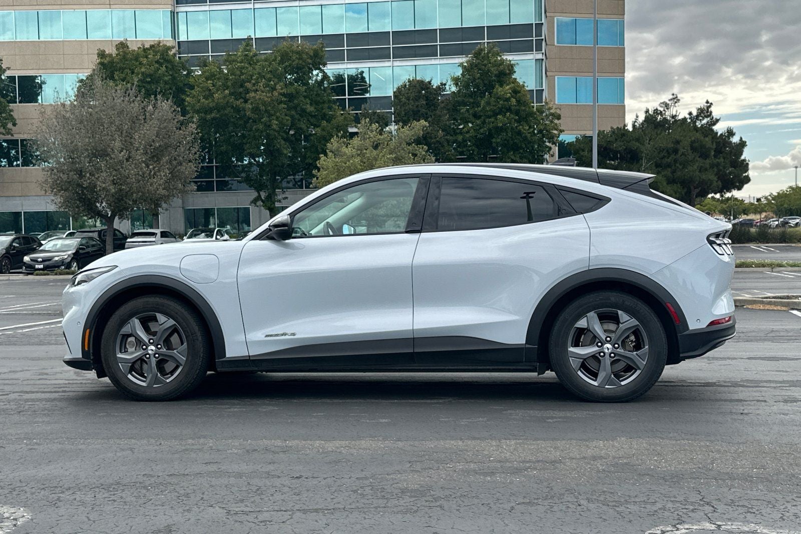 2023 Ford Mustang Mach-E Select