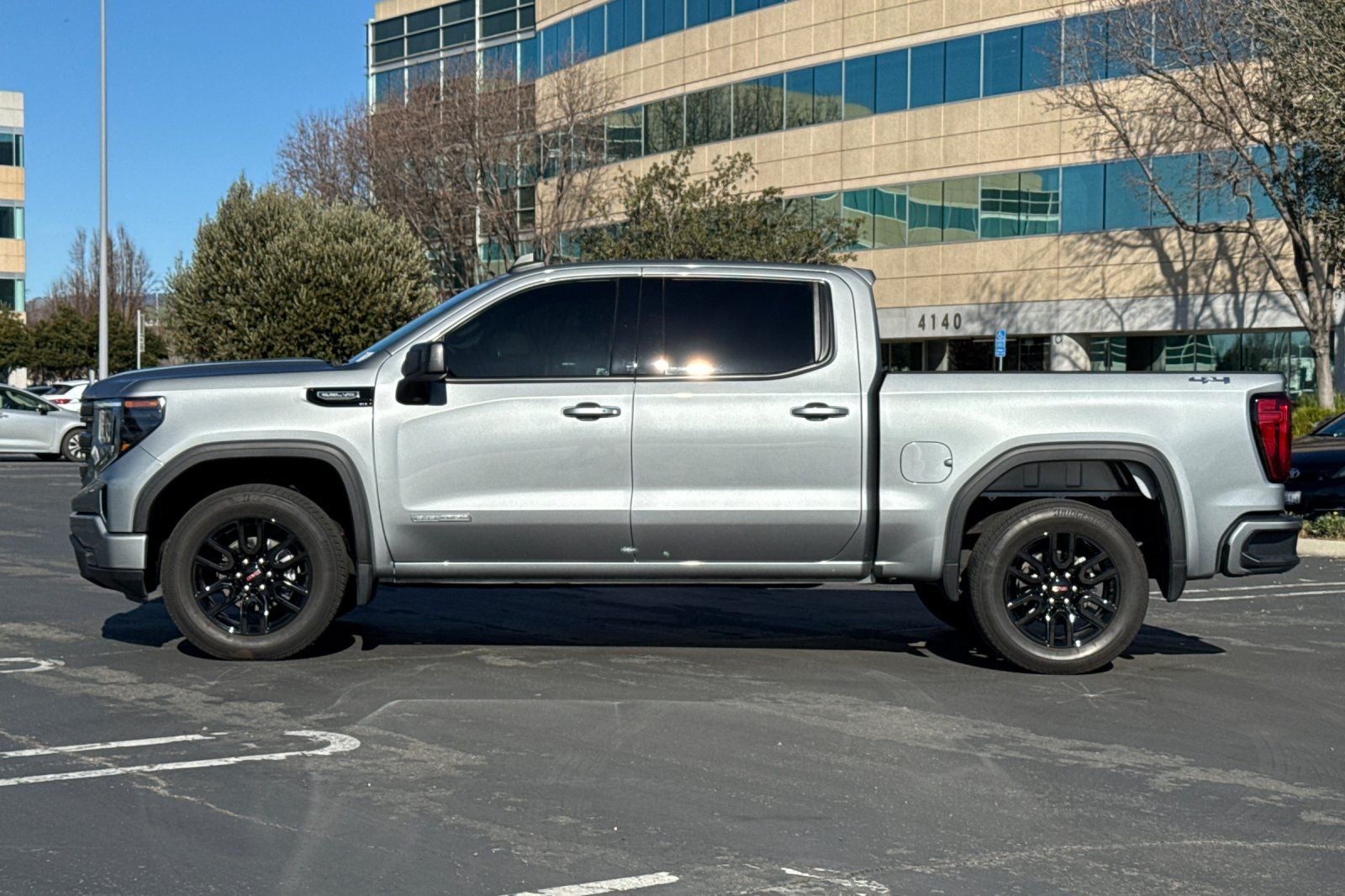 2025 GMC Sierra 1500 Elevation