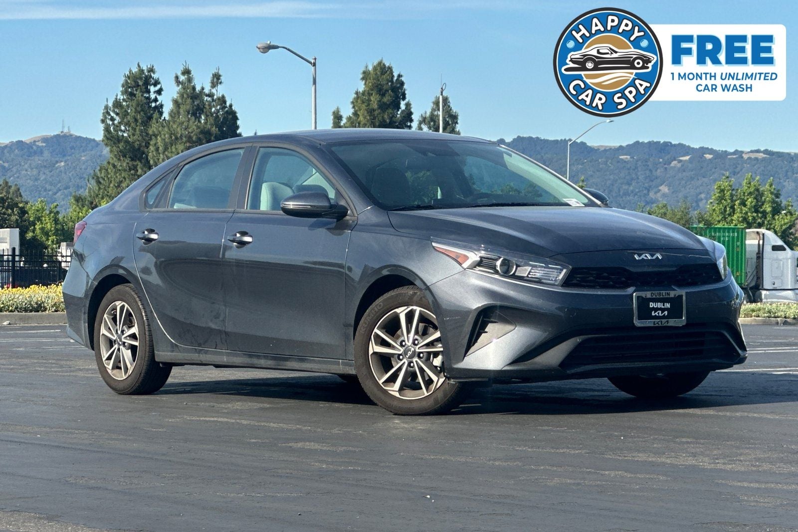 2023 Kia Forte LXS AT's photo