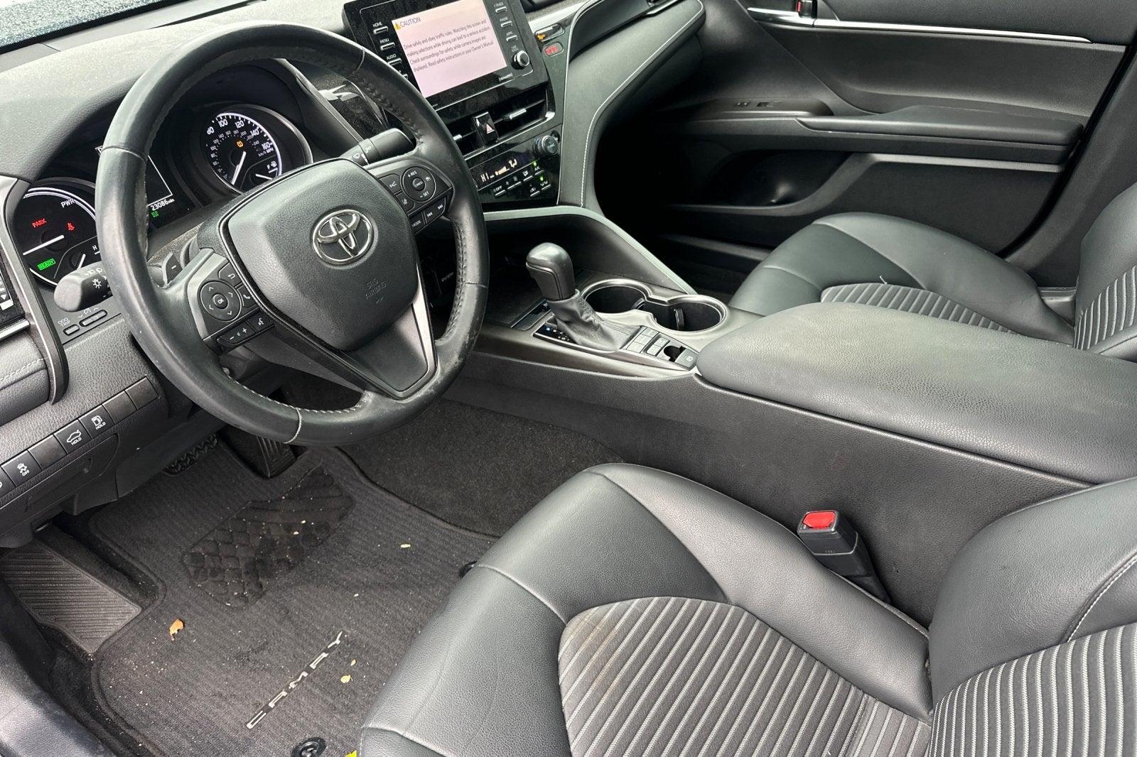 2022 Toyota Camry Hybrid SE