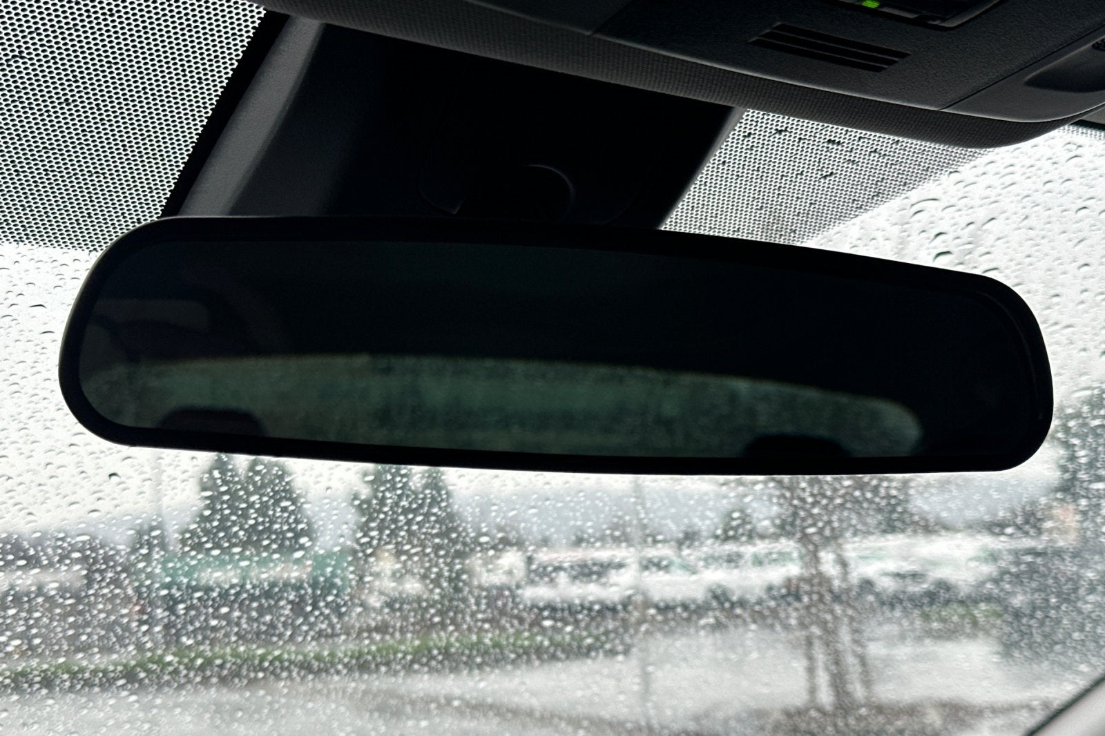 2022 Toyota Camry Hybrid SE