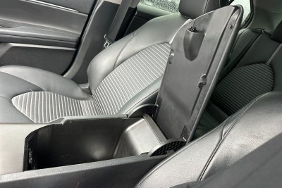 2022 Toyota Camry Hybrid SE