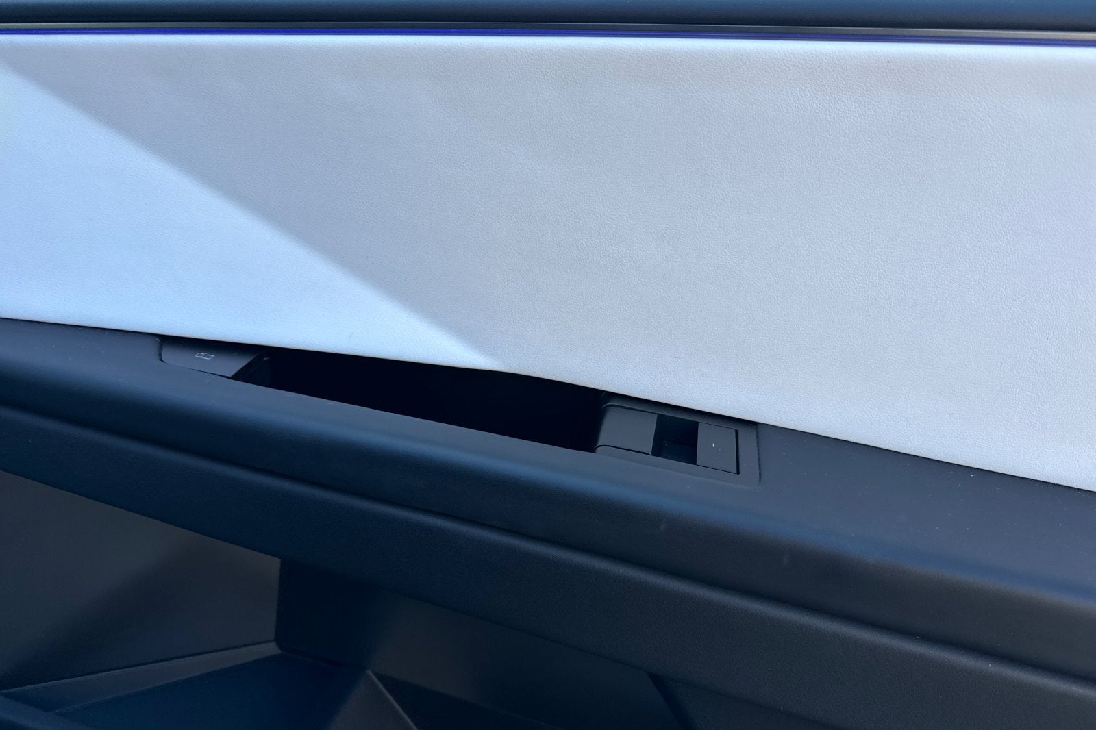 2024 Tesla Cybertruck Base