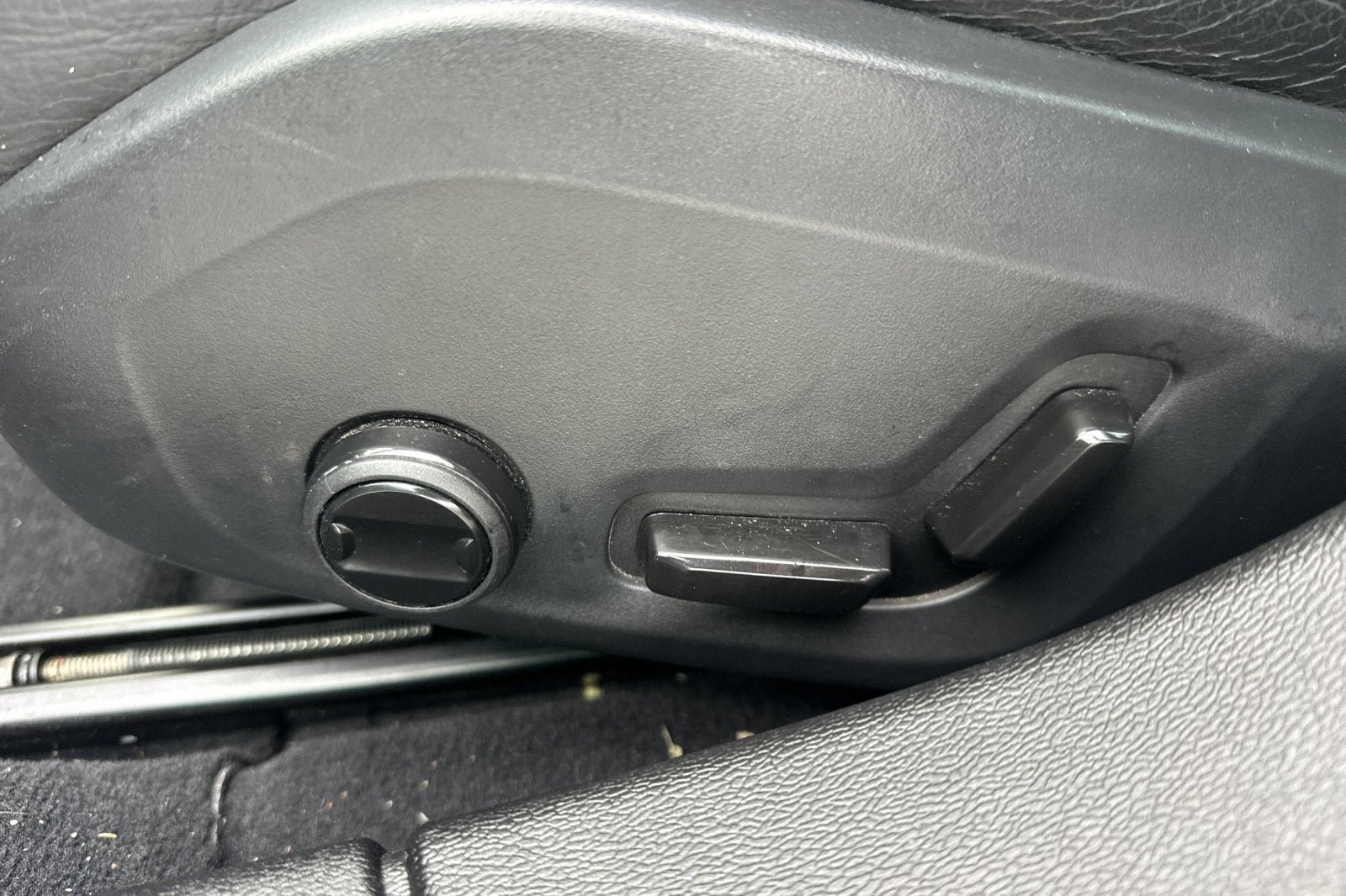 2024 Volvo S60 B5 Plus Dark Theme