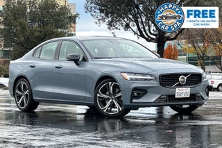 2024 Volvo S60 B5 Plus Dark Theme