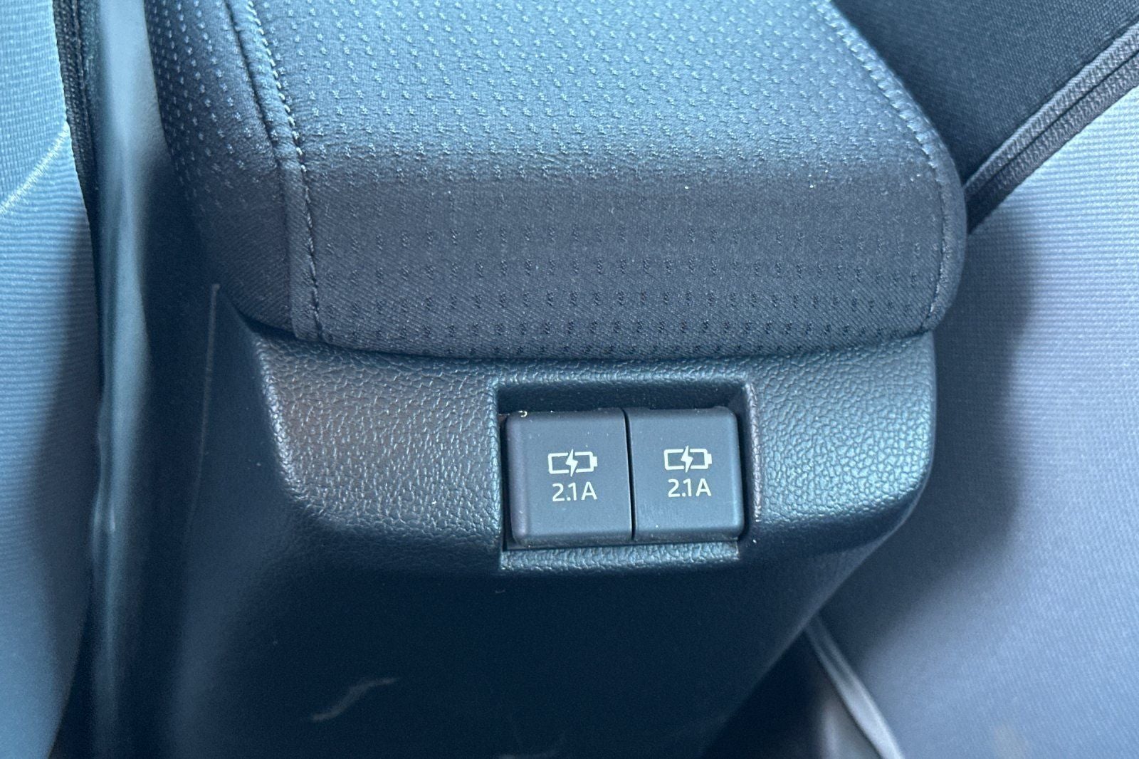 2021 Toyota Prius LE