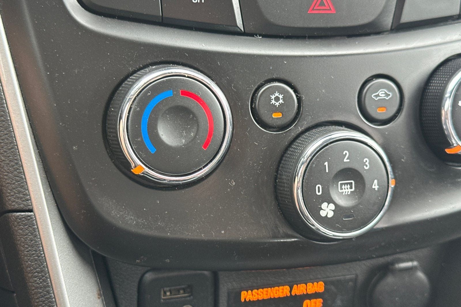 2022 Chevrolet Trax LT - Photo 28