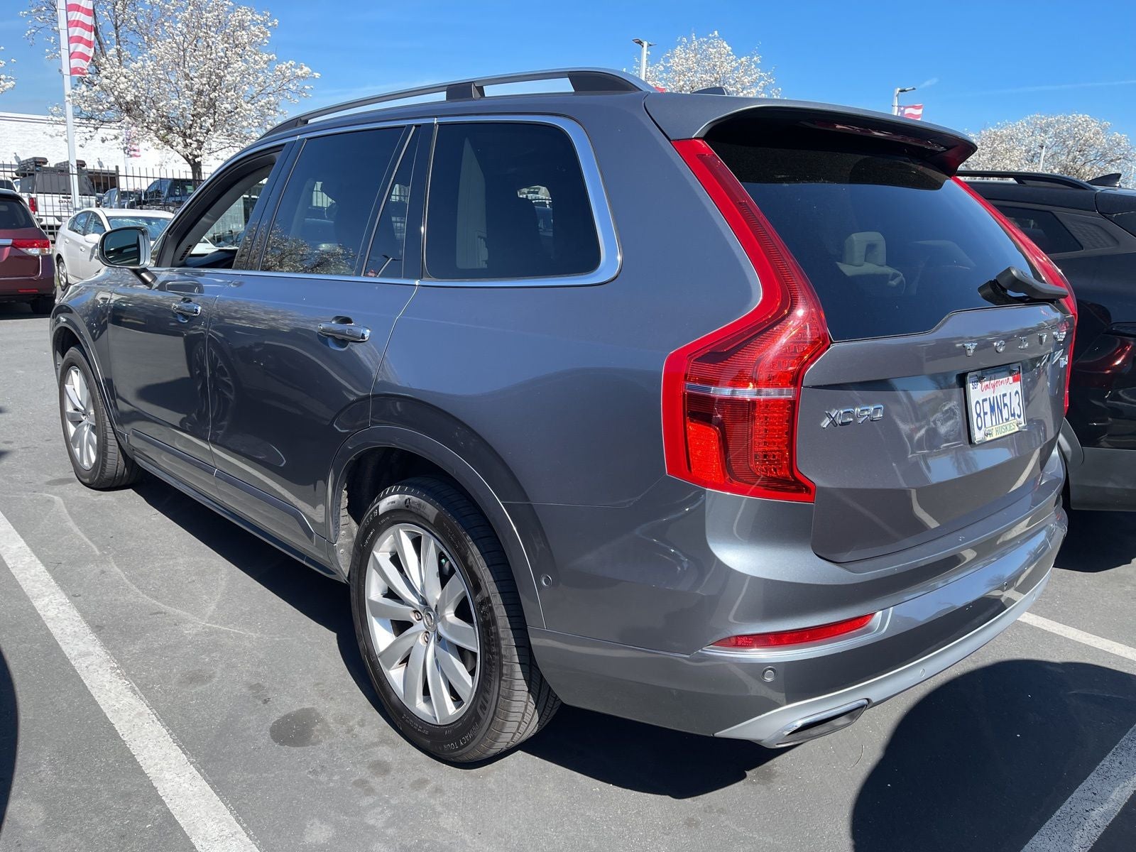 2019 Volvo XC90 T6 Momentum