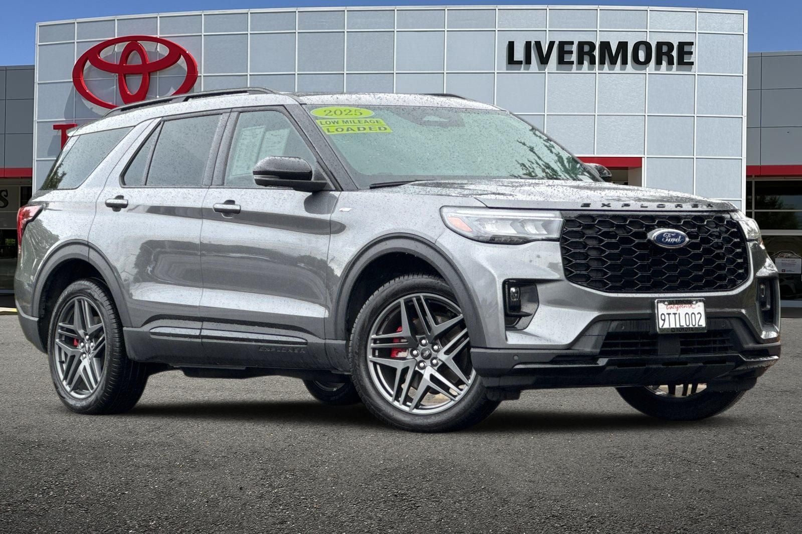 2025 Ford Explorer ST-Line