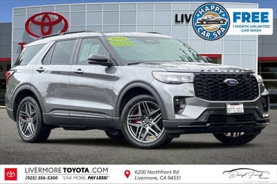 2025 Ford Explorer ST-Line