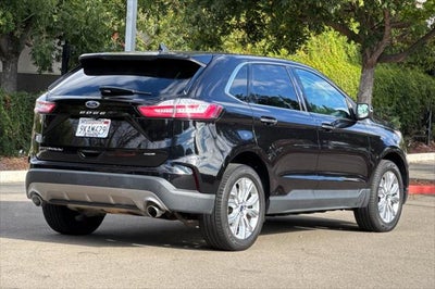 2022 Ford Edge Titanium
