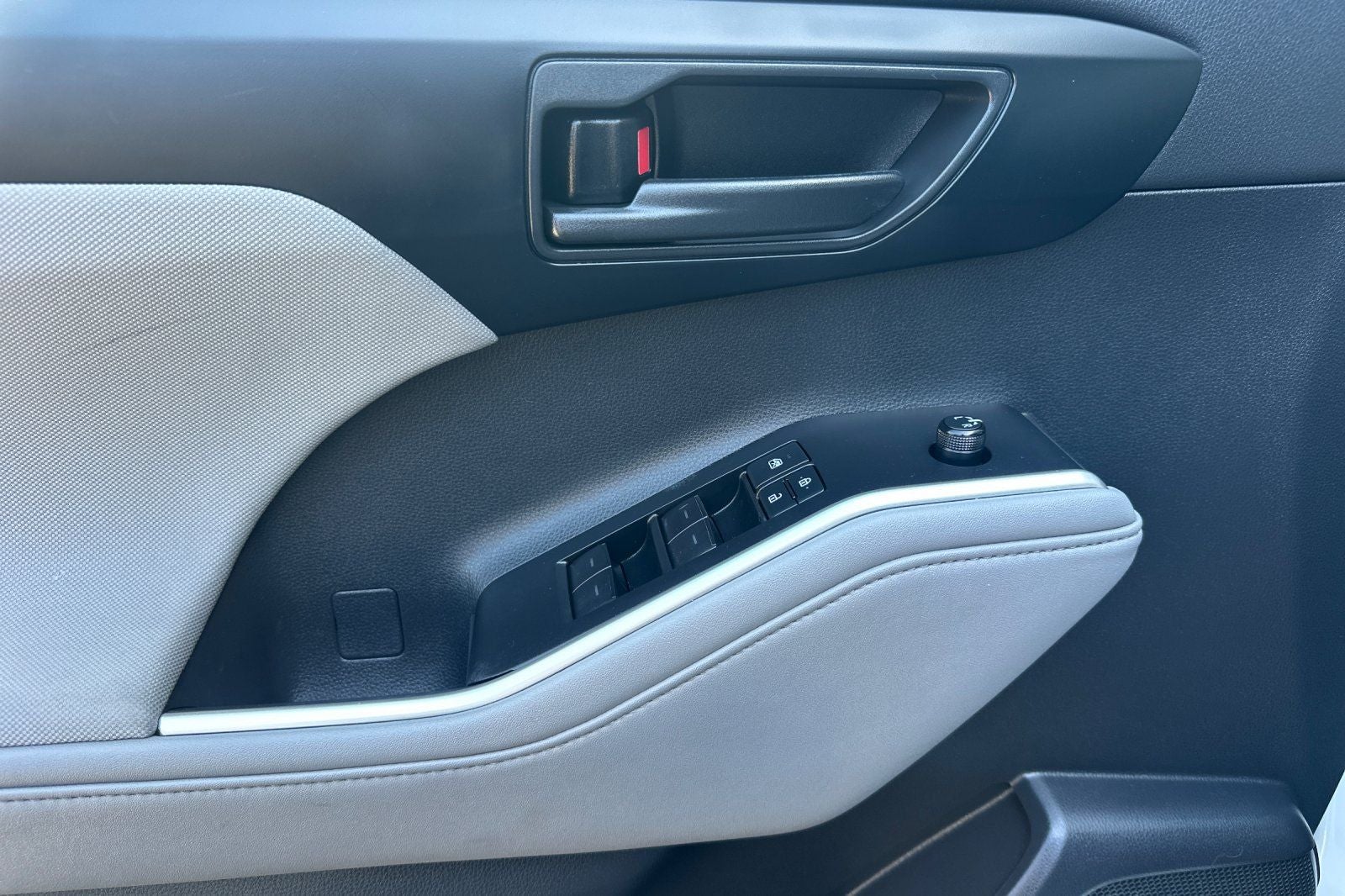 2021 Toyota Highlander Hybrid LE