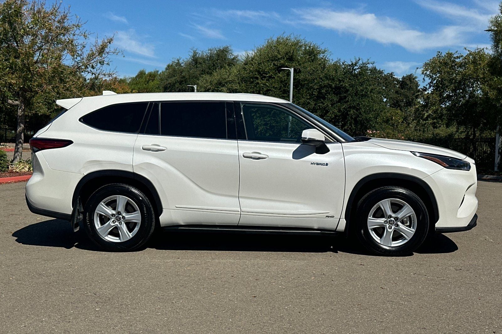 2021 Toyota Highlander Hybrid LE