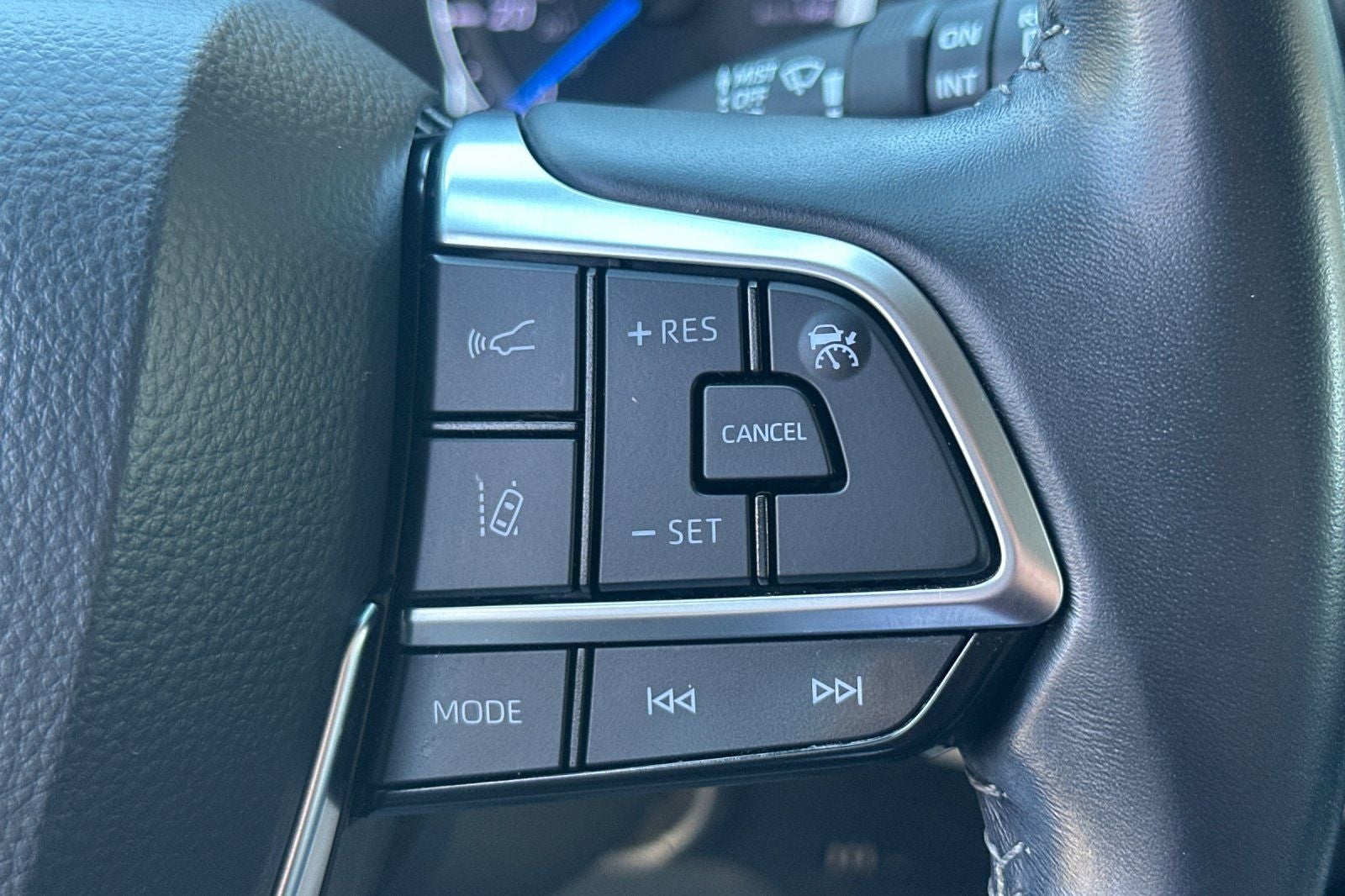 2021 Toyota Highlander Hybrid LE
