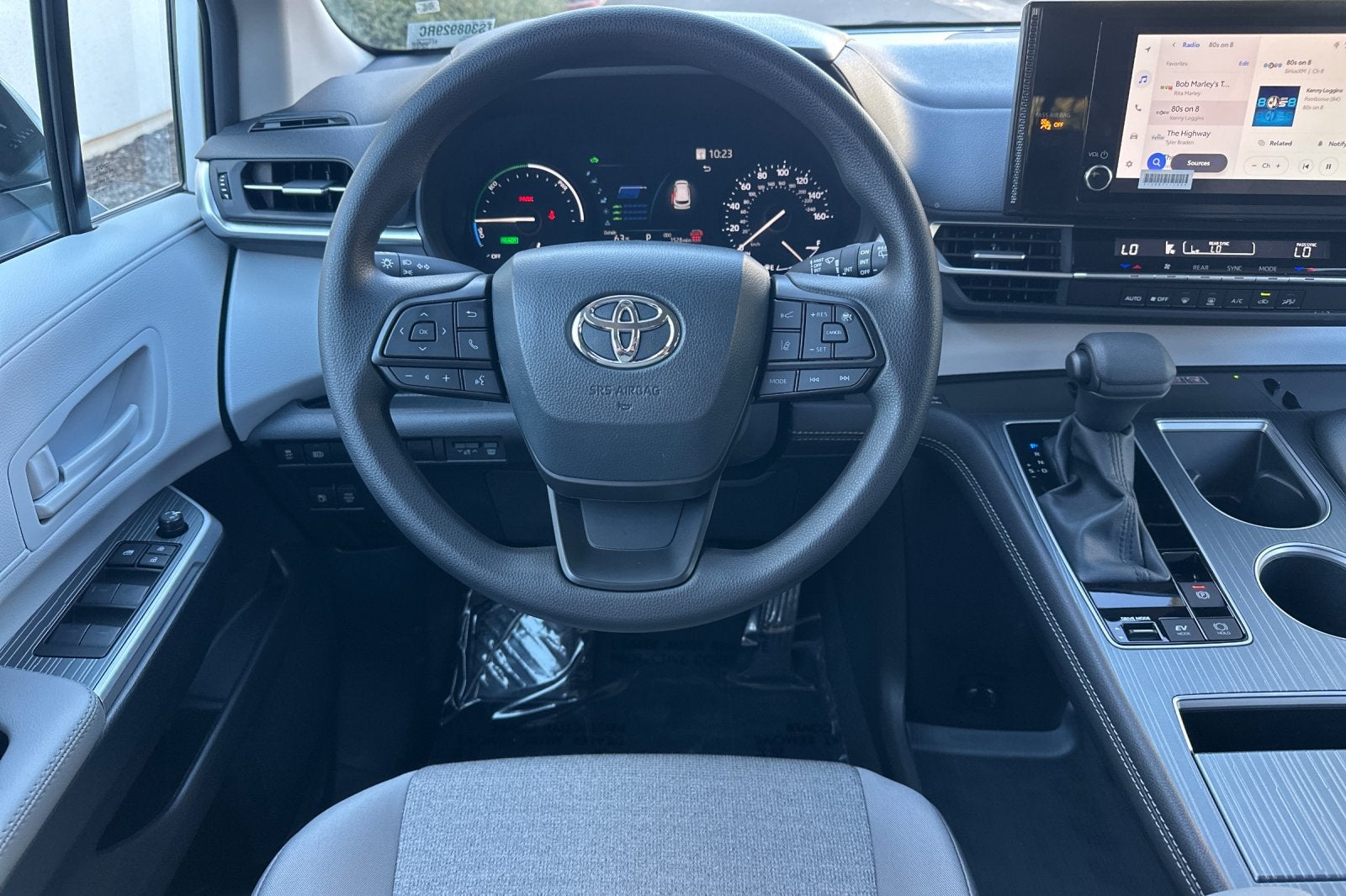 2026 Toyota Sienna LE 8 Passenger