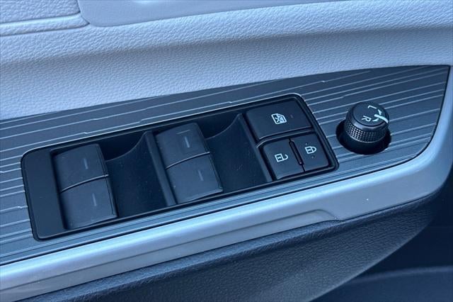 2026 Toyota Sienna LE 8 Passenger