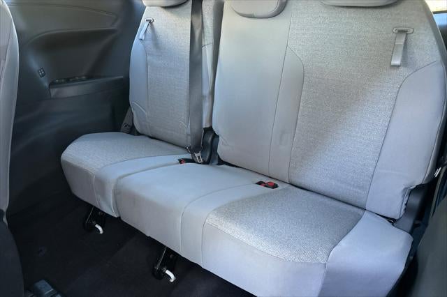 2026 Toyota Sienna LE 8 Passenger