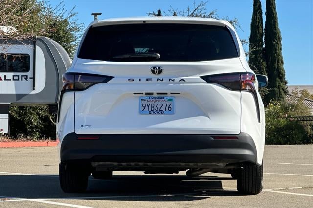 2026 Toyota Sienna LE 8 Passenger