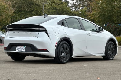 2026 Toyota Prius Plug-In Hybrid SE