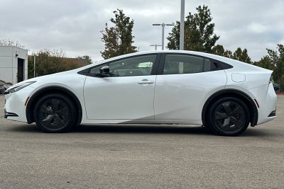 2026 Toyota Prius Plug-In Hybrid SE