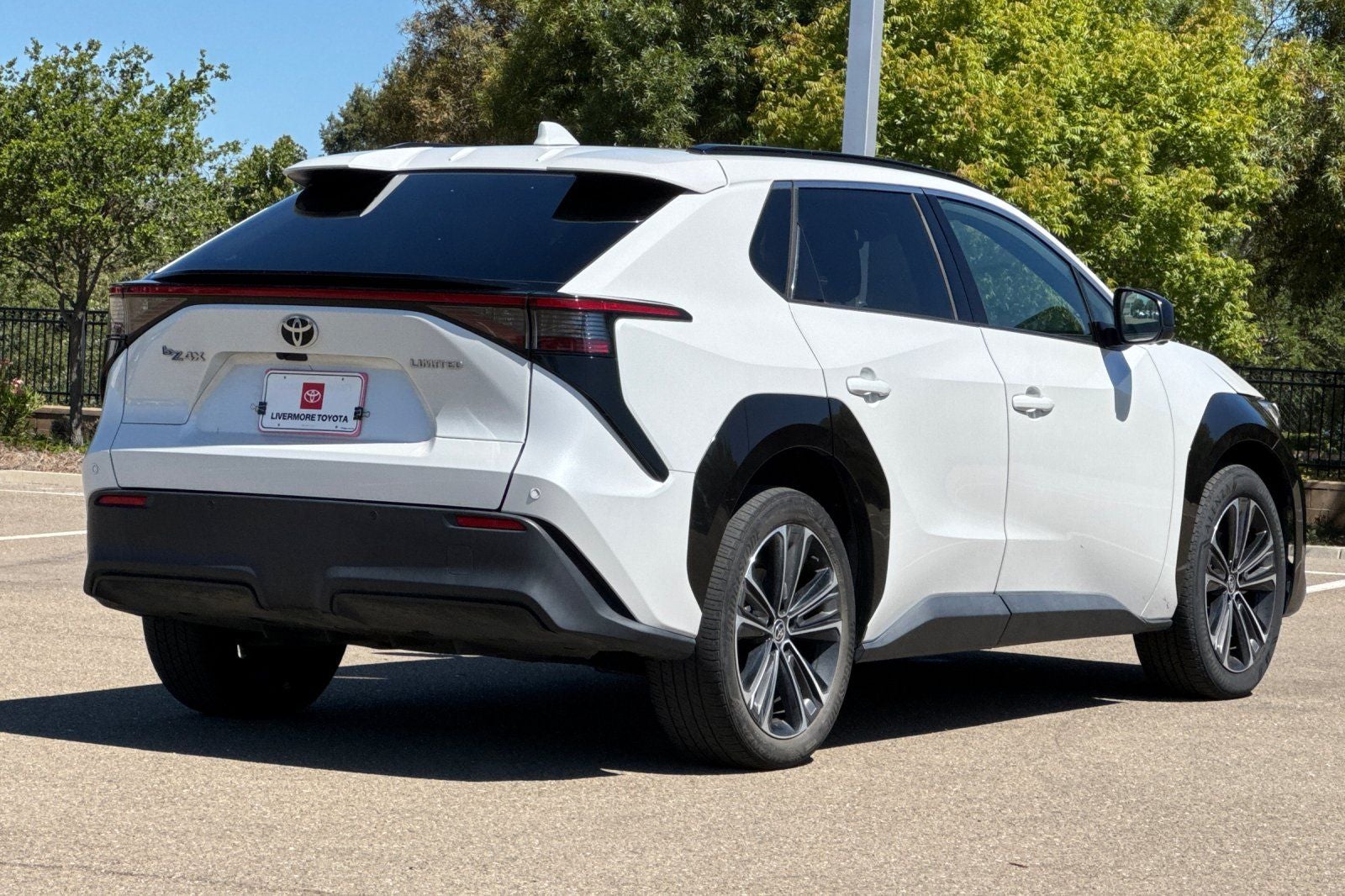 2023 Toyota bZ4X Limited