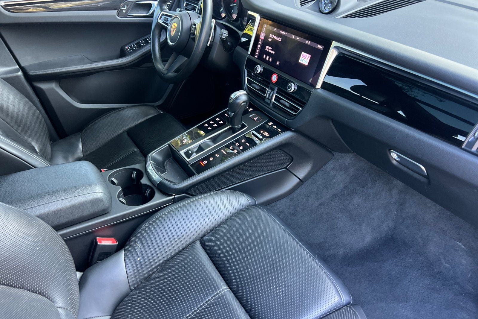 2024 Porsche Macan T