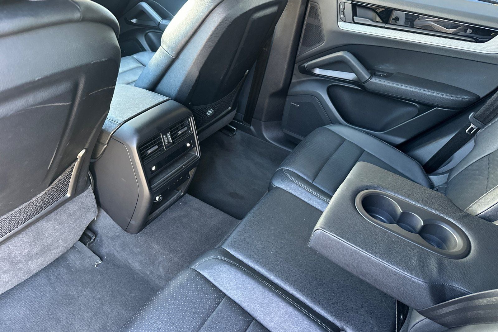 2024 Porsche Cayenne Base