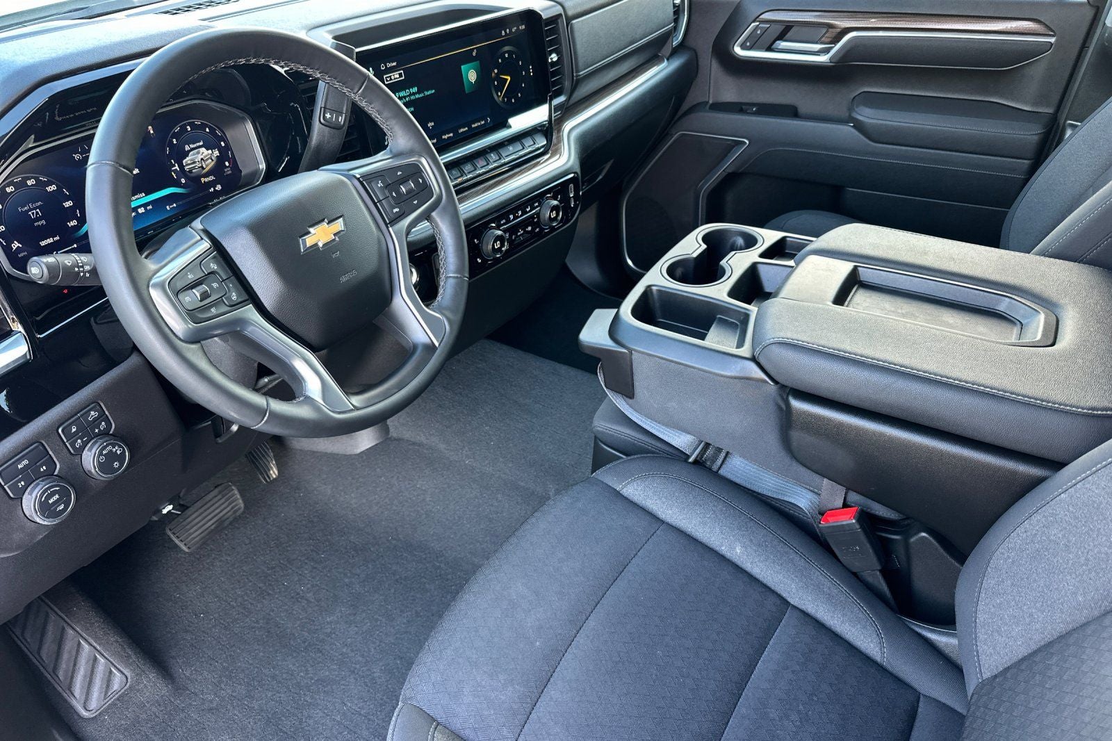 2026 Chevrolet Silverado 1500 LT LT1