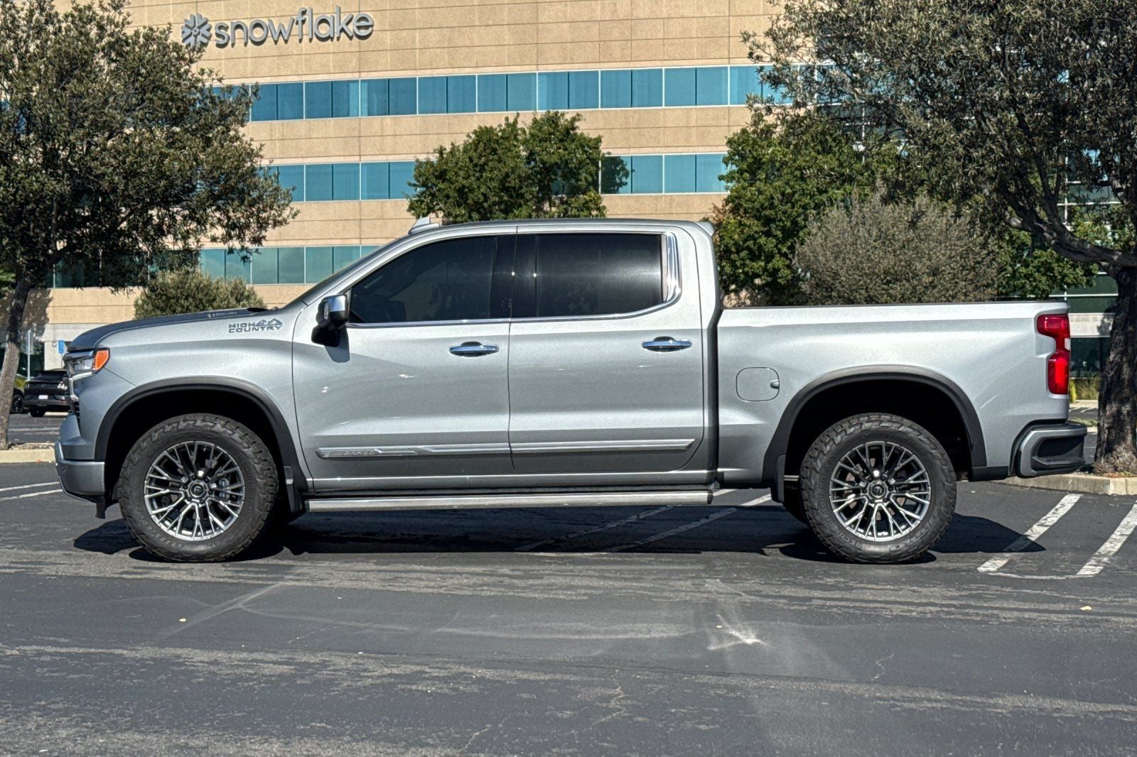 2023 Chevrolet Silverado 1500 High Country
