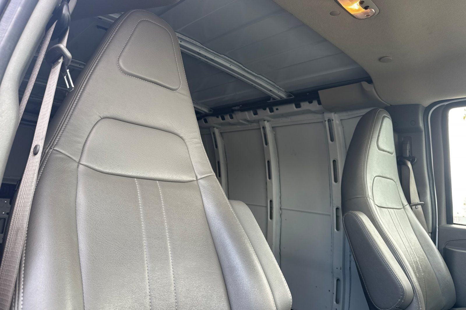 2023 Chevrolet Express 2500 Work Van Cargo