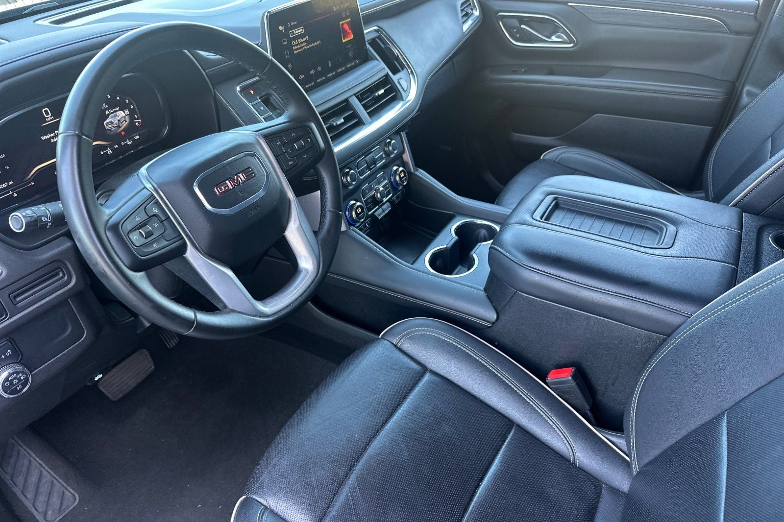 2024 GMC Yukon SLT