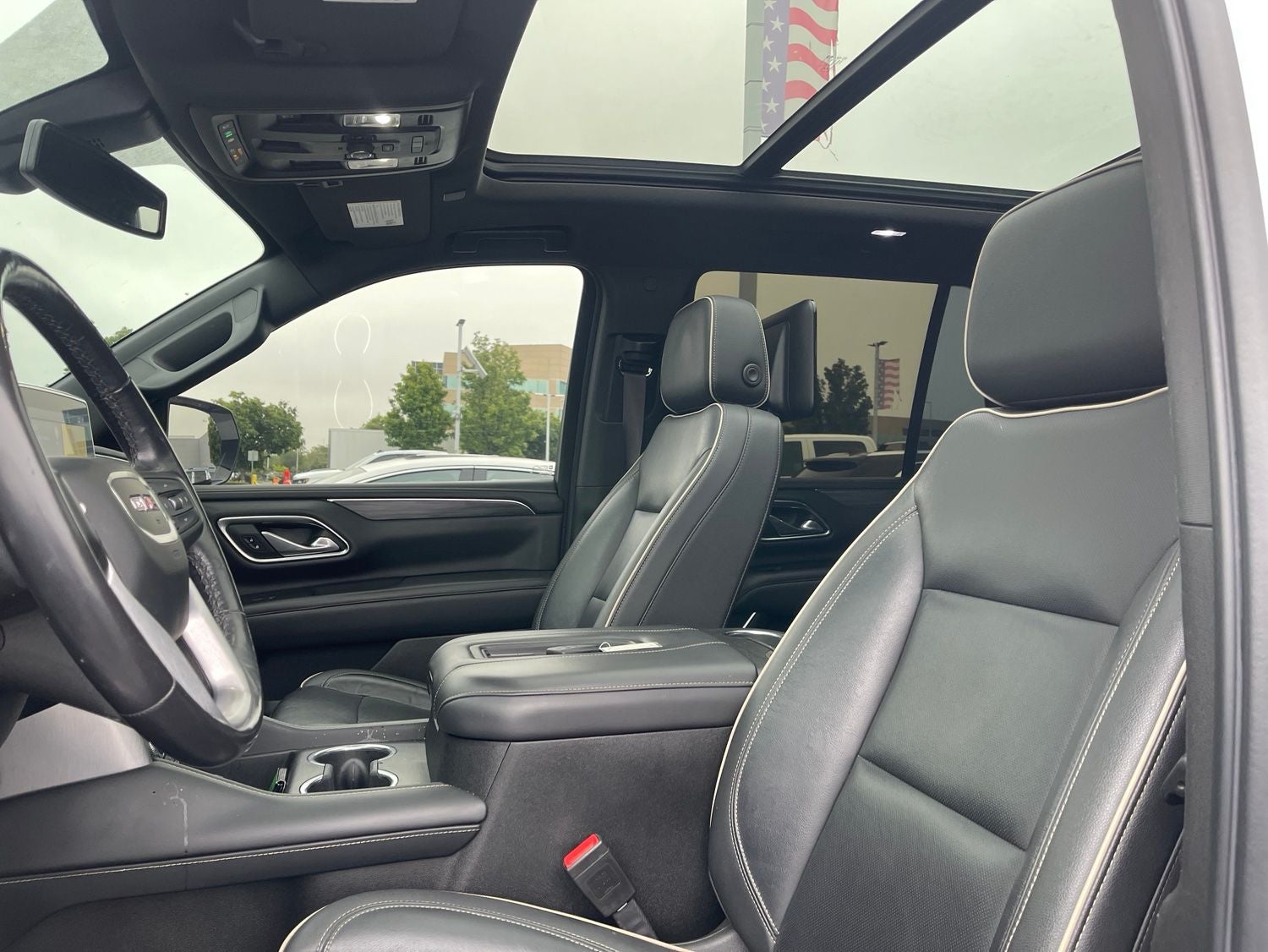 2021 GMC Yukon SLT
