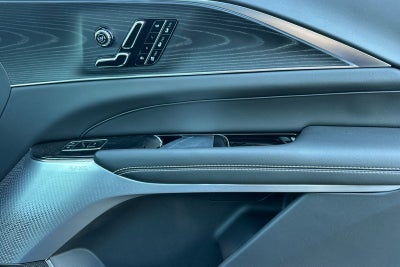 2025 Cadillac LYRIQ Sport