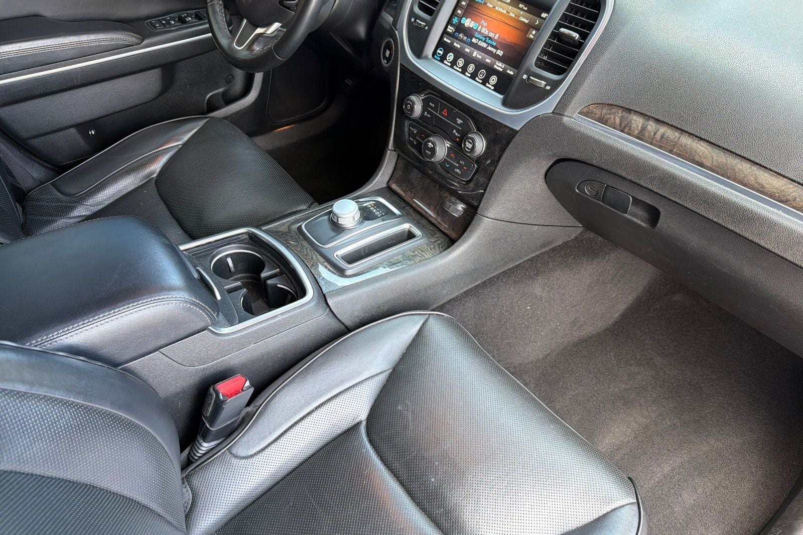 2022 Chrysler 300 Touring