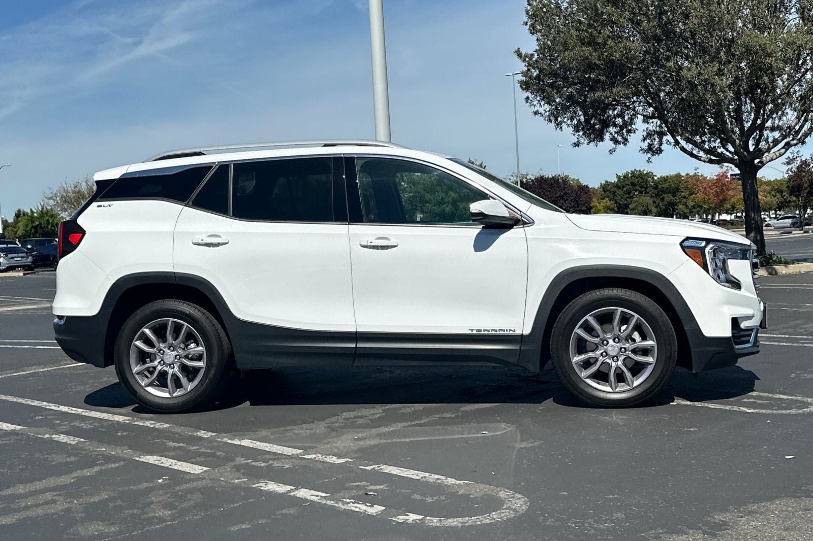 2024 GMC Terrain SLT