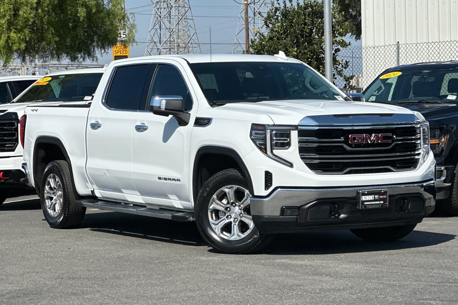 2024 GMC Sierra 1500 SLT