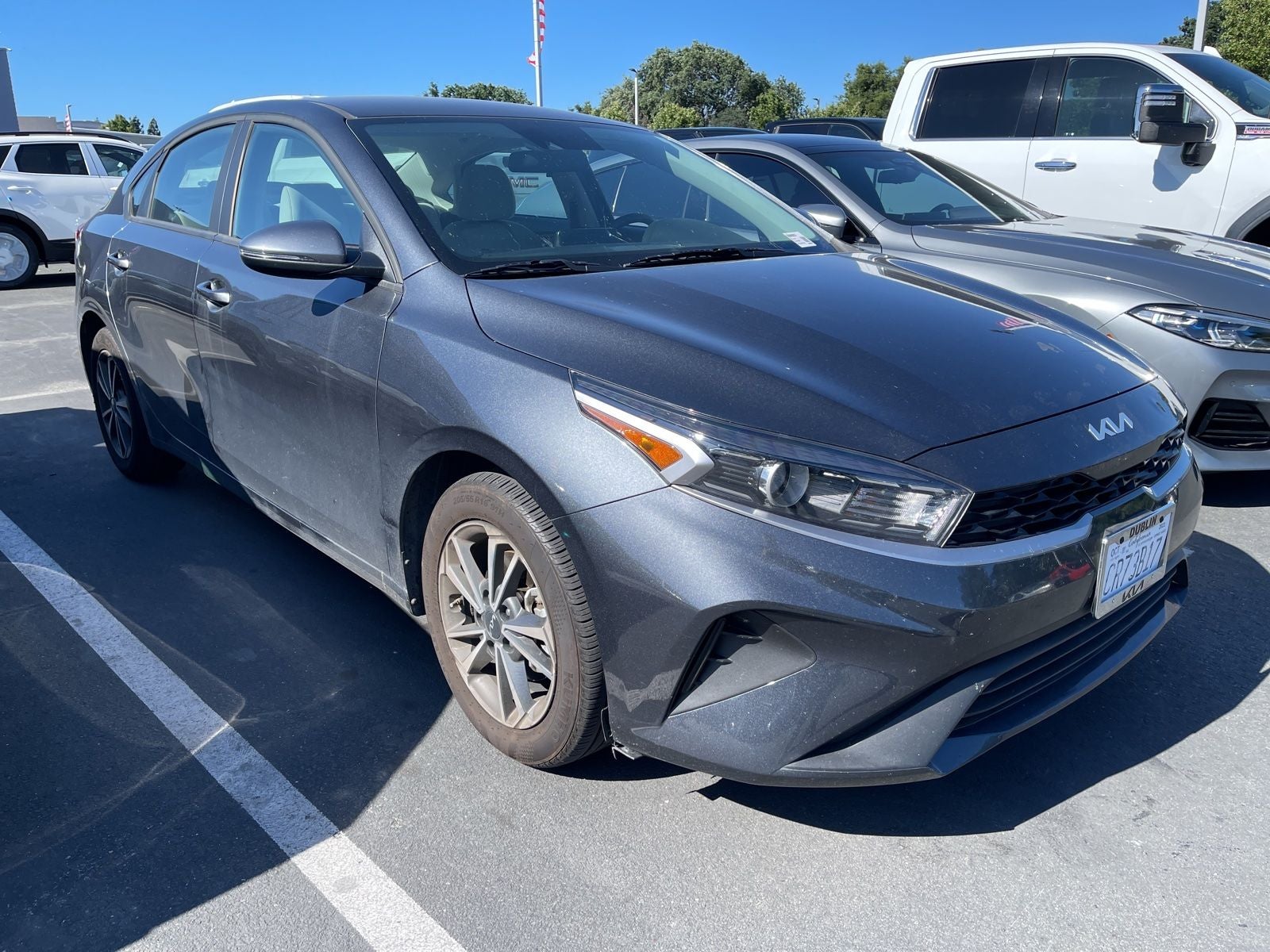 2023 Kia Forte LXS AT's photo