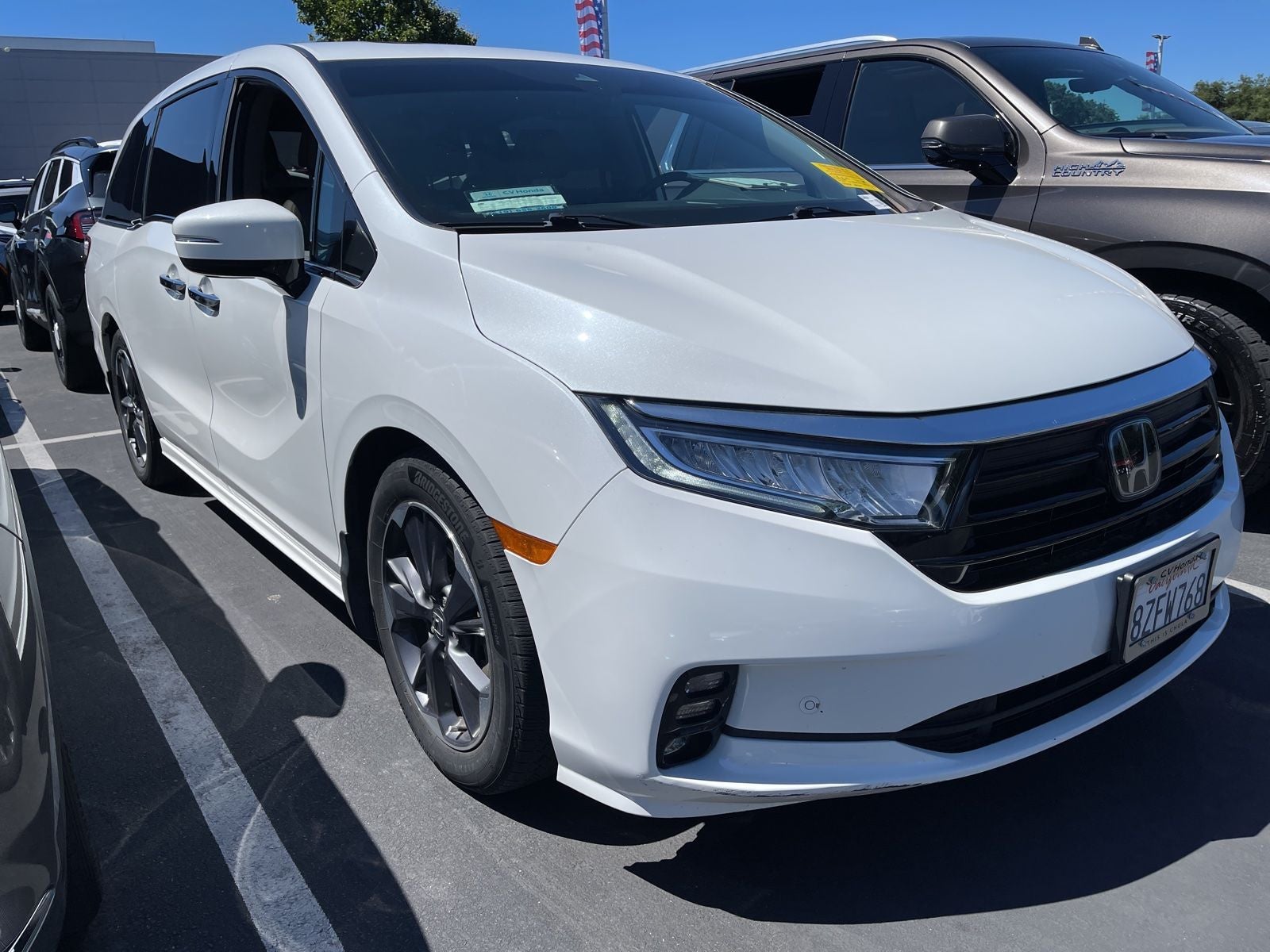 2022 Honda Odyssey Elite's photo